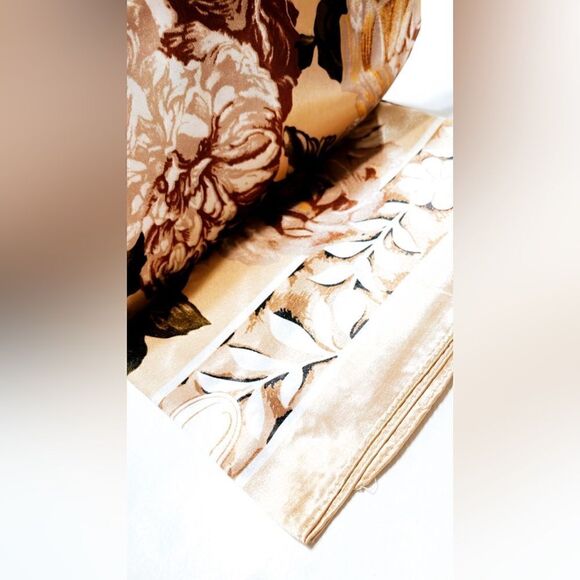 Floral print scarf G1 - Picture 3 of 3